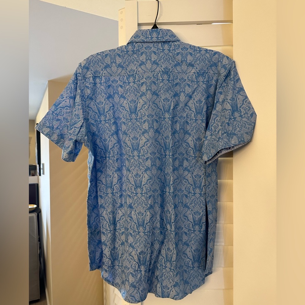 NWOT Robert Graham classic fit shirt size Medium - Picture 2 of 2